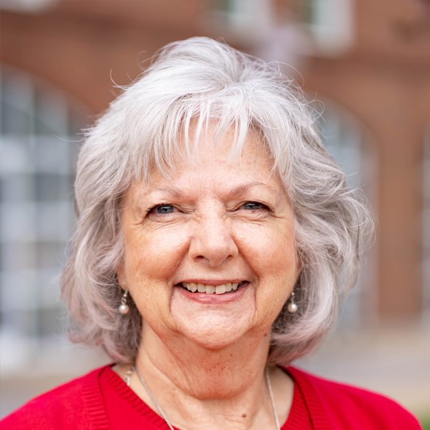 Linda Hobbs